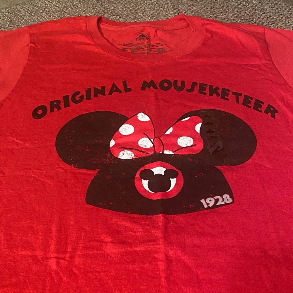 Disney Red and Black Mouseketeer Womens Tee 🧦
